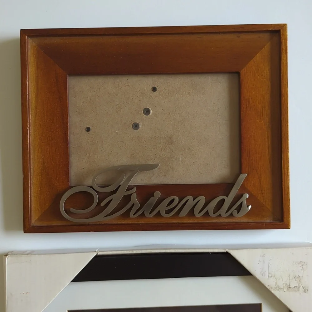 Friends Frames Photos Pictures Walnut 4x6 Black White St Nicholas Square 4x6